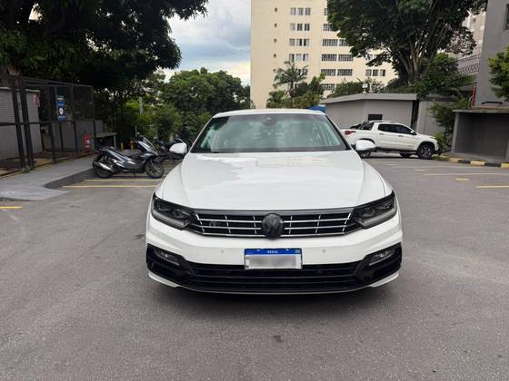 VOLKSWAGEN PASSAT 2.0 16V TSI BLUEMOTION GASOLINA HIGHLINE 4P DSG VOLKSWAGEN PASSAT 2.0 16V TSI BLUEMOTION GASOLINA HIGHLINE 4P DSG